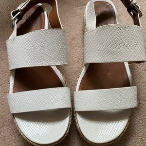 White Naturalizer 10W Sandal